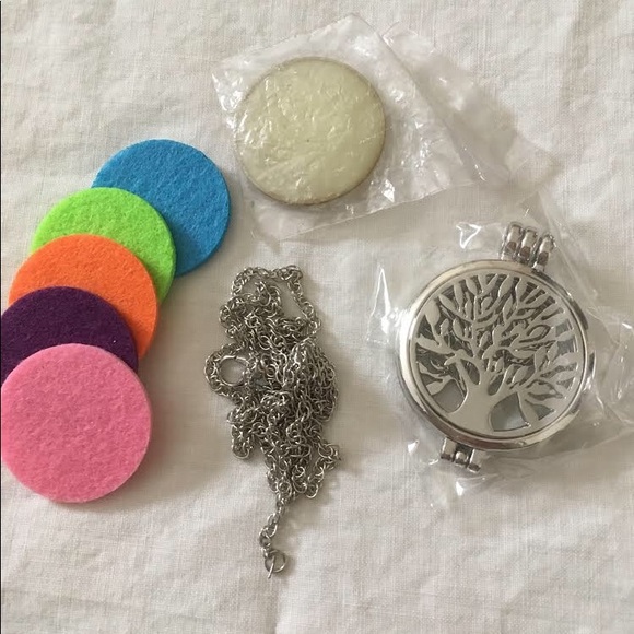 Jewelry - Essential Oil Diffuser Pendant Jewelry - Essential Oil Diffuser Pendant